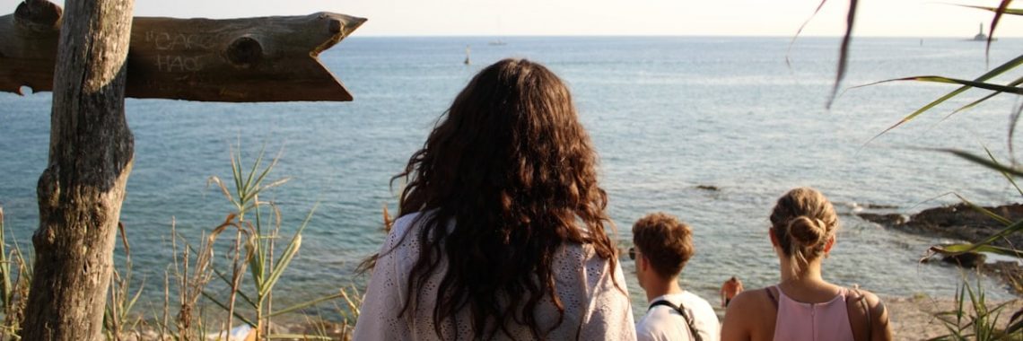 people looking at the sea